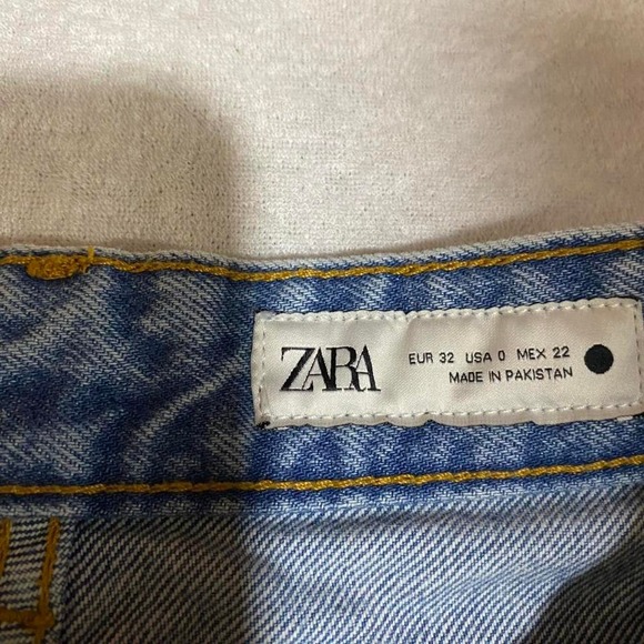 Zara blue women 0 straight leg denim jeans distressed bottom. SKU430#denim - Picture 5 of 8